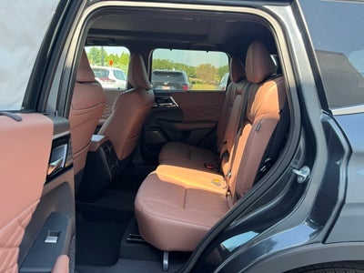 2025 Mitsubishi Outlander SEL