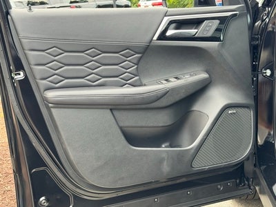 2025 Mitsubishi Outlander SEL