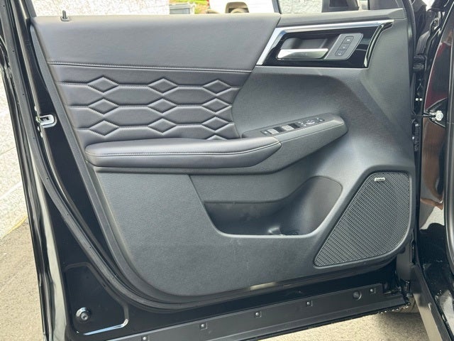 2025 Mitsubishi Outlander SEL