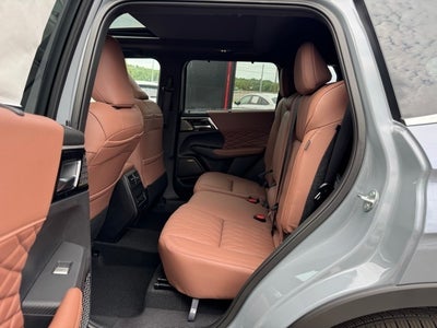 2025 Mitsubishi Outlander SEL