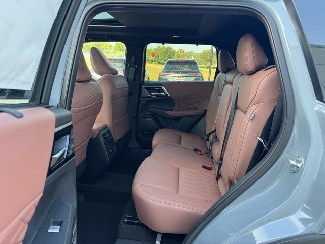 2025 Mitsubishi Outlander SEL