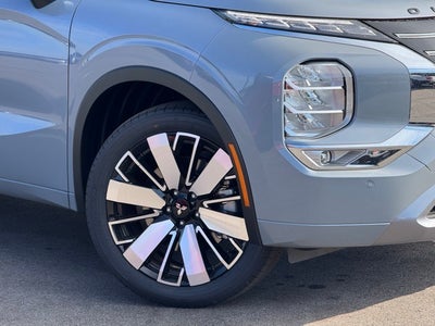 2025 Mitsubishi Outlander SEL