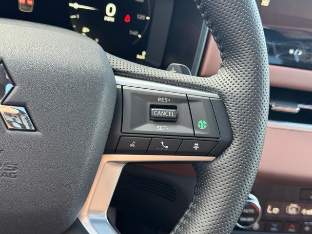 2025 Mitsubishi Outlander SEL