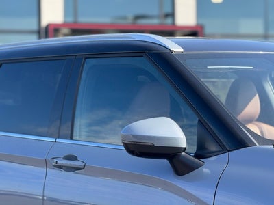 2025 Mitsubishi Outlander SEL