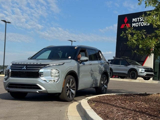 2025 Mitsubishi Outlander SEL