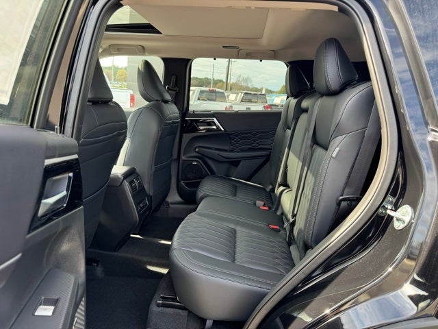 2025 Mitsubishi Outlander SEL