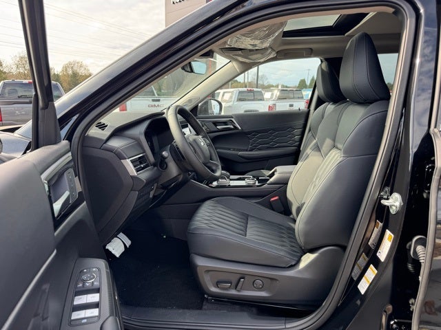 2025 Mitsubishi Outlander SEL