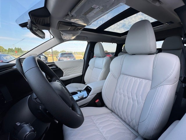 2025 Mitsubishi Outlander SEL