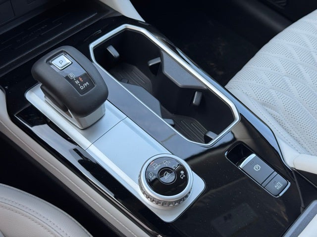 2025 Mitsubishi Outlander SEL