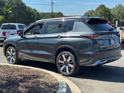 2025 Mitsubishi Outlander SEL