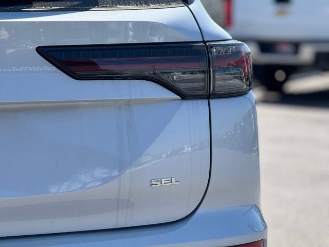 2026 Mitsubishi Outlander Base