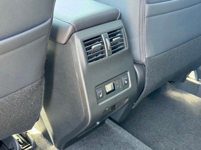 2026 Mitsubishi Outlander Base