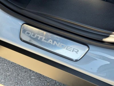 2026 Mitsubishi Outlander Base