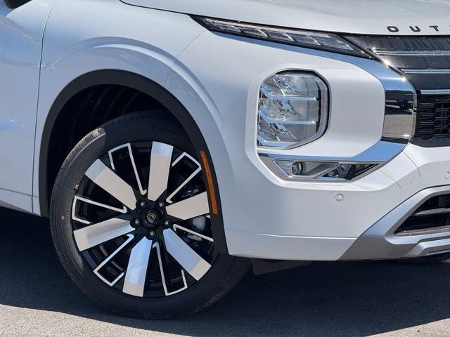 2026 Mitsubishi Outlander Base