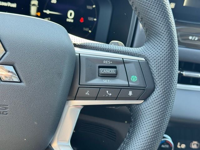 2026 Mitsubishi Outlander Base