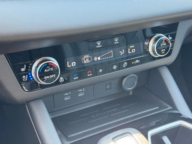 2026 Mitsubishi Outlander Base