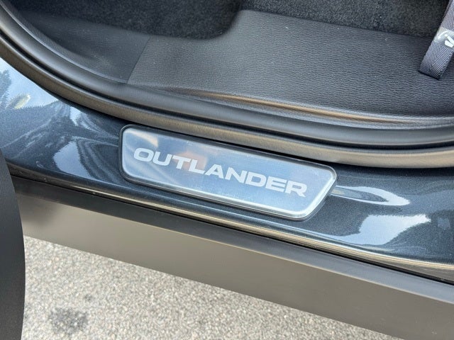 2026 Mitsubishi Outlander Base