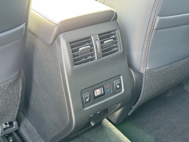 2026 Mitsubishi Outlander Base