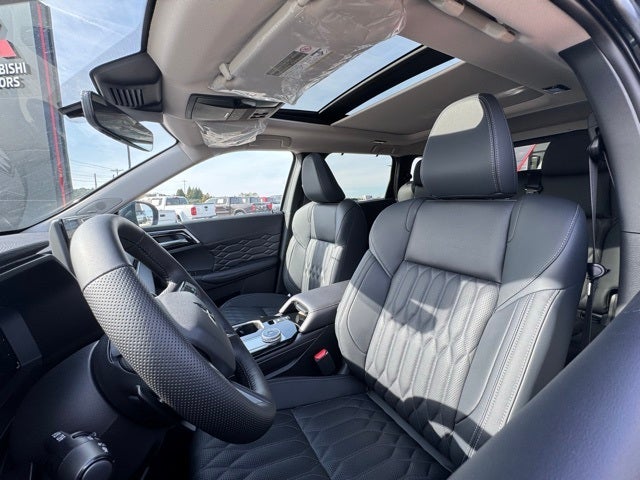 2026 Mitsubishi Outlander Base