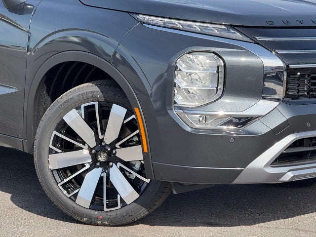 2026 Mitsubishi Outlander Base