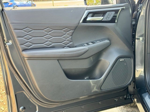 2026 Mitsubishi Outlander Base