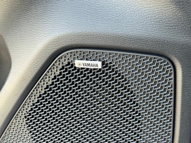 2026 Mitsubishi Outlander Base