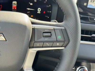 2026 Mitsubishi Outlander Base