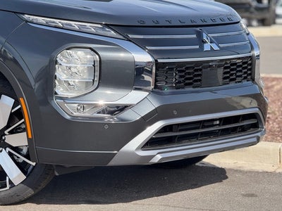 2026 Mitsubishi Outlander Base