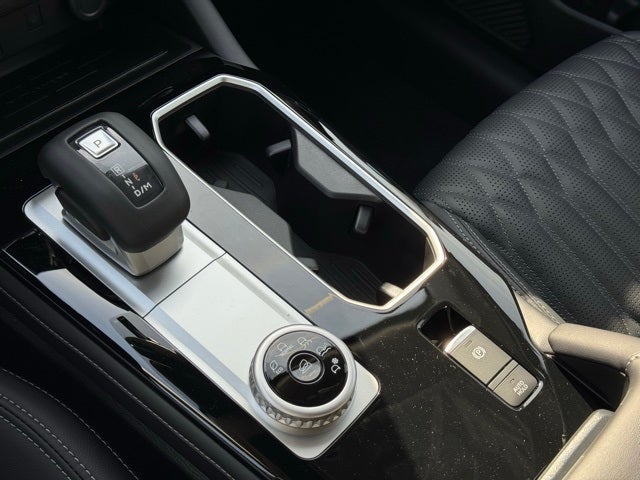 2026 Mitsubishi Outlander Base