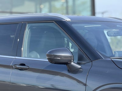 2026 Mitsubishi Outlander Base