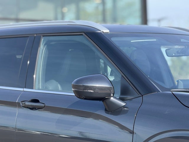 2026 Mitsubishi Outlander Base