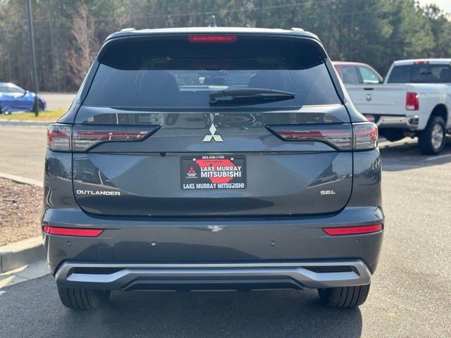 2026 Mitsubishi Outlander Base