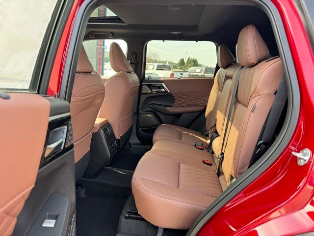 2026 Mitsubishi Outlander Base