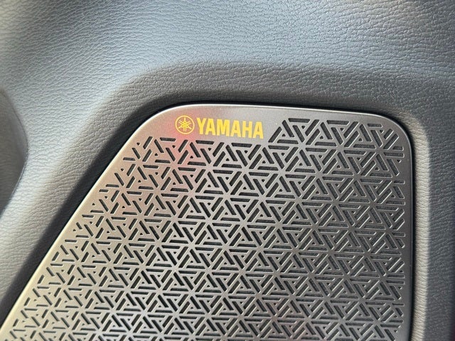 2026 Mitsubishi Outlander Base