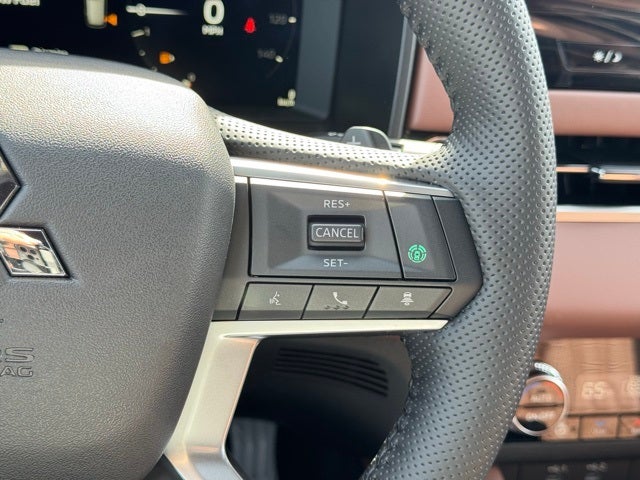 2026 Mitsubishi Outlander Base