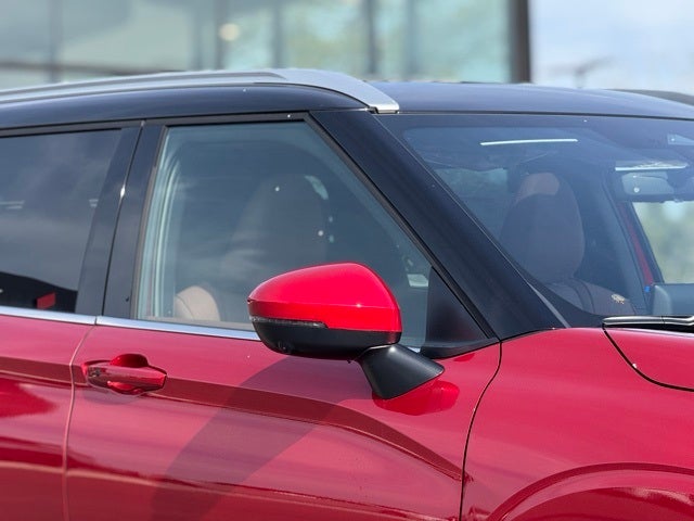 2026 Mitsubishi Outlander Base