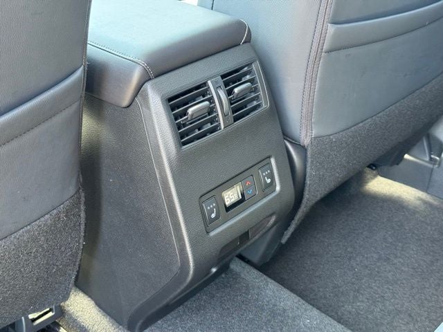 2026 Mitsubishi Outlander Base