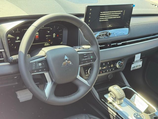 2026 Mitsubishi Outlander Base