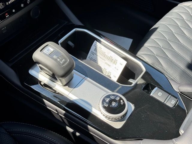 2026 Mitsubishi Outlander Base