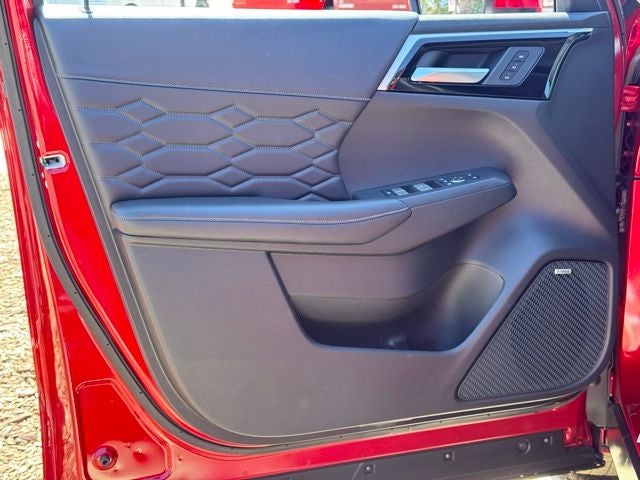 2026 Mitsubishi Outlander Base