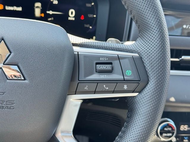 2026 Mitsubishi Outlander Base