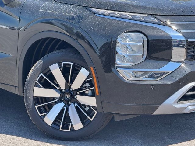 2026 Mitsubishi Outlander Base