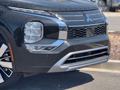 2026 Mitsubishi Outlander Base