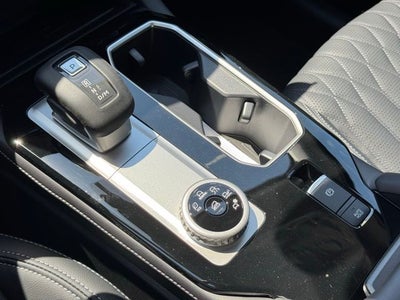 2026 Mitsubishi Outlander Base