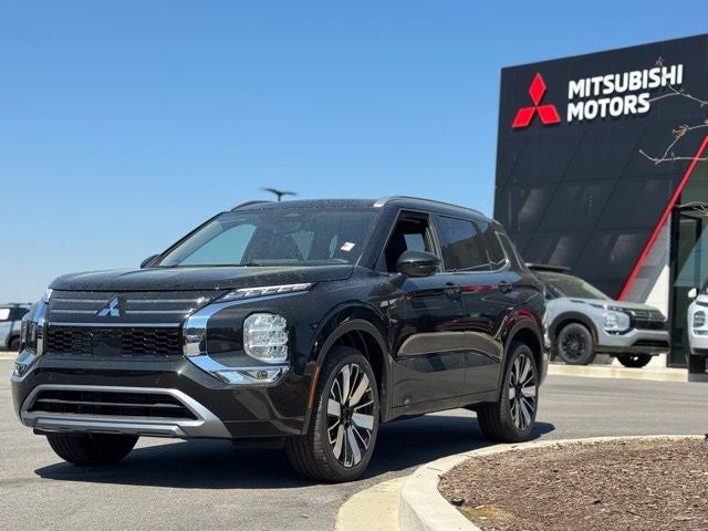 2026 Mitsubishi Outlander Base