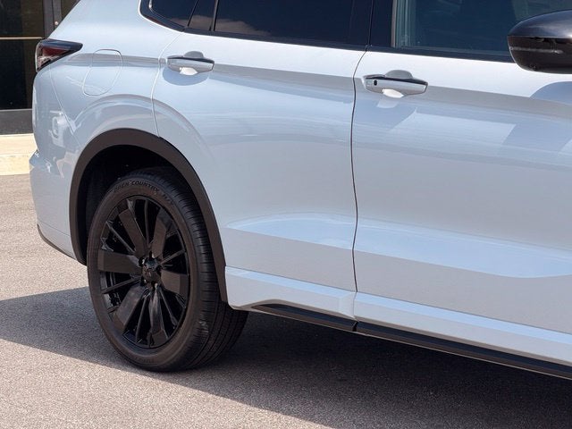 2026 Mitsubishi Outlander Black Edition