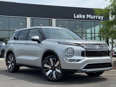 2025 Mitsubishi Outlander Base