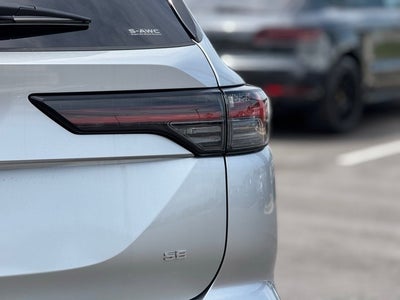 2025 Mitsubishi Outlander Base