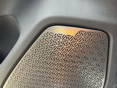 2025 Mitsubishi Outlander Base