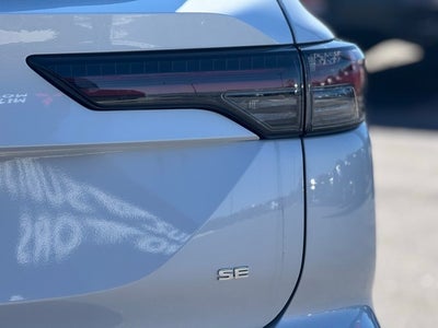 2025 Mitsubishi Outlander Base